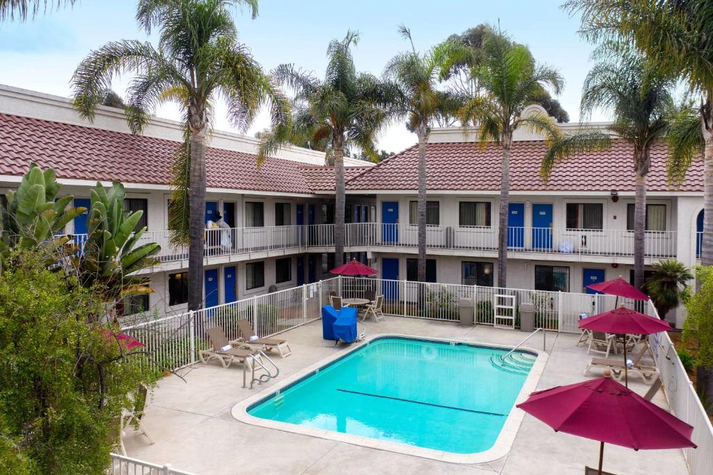 Motel 6 Santa Maria, CA - North image