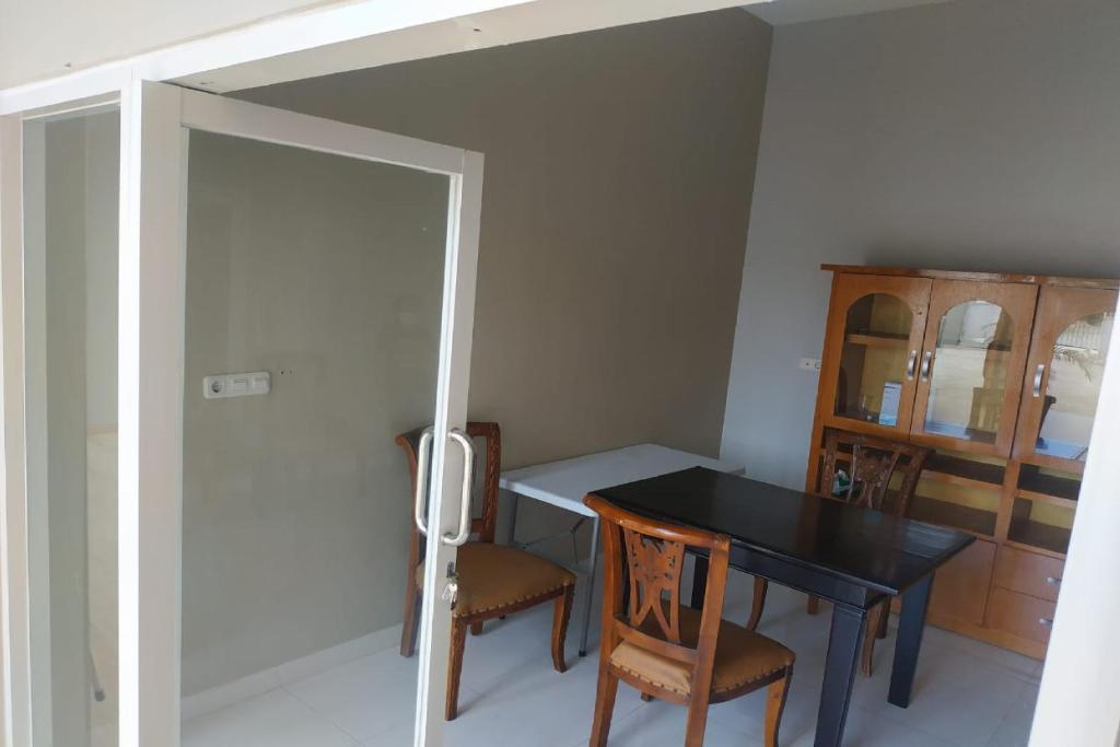 Nietsa Guest House Syariah Palu Mitra RedDoorz photo 4