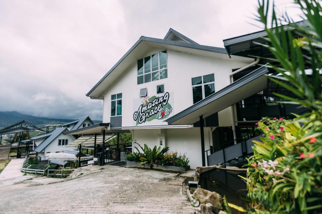 Amazing Grace Lodge photo 4