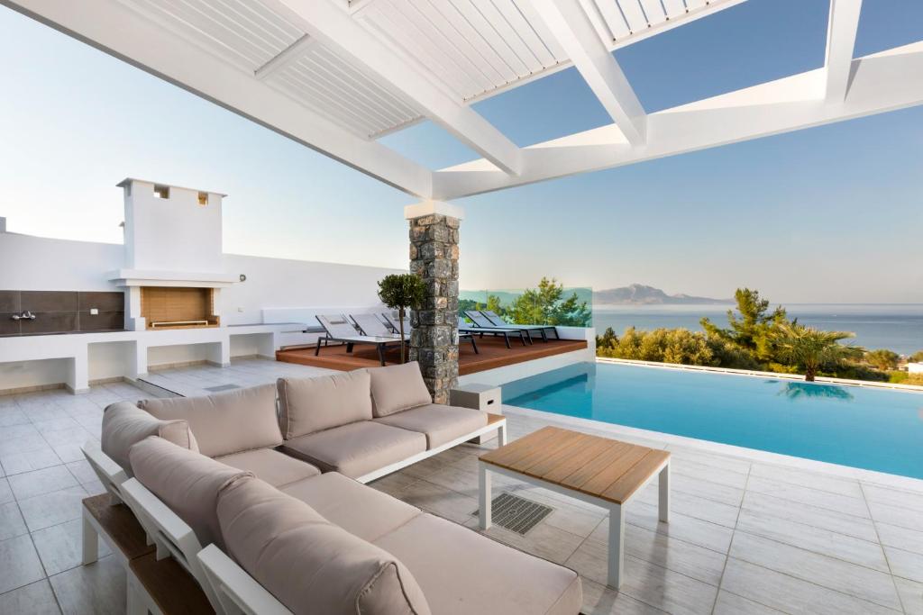 Villa Crystal with swimming pool in Lindos photo 1