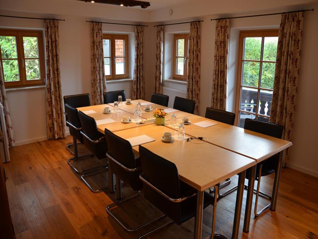 Landhof Angstl - Gästezimmer und Tagungsraum photo 3