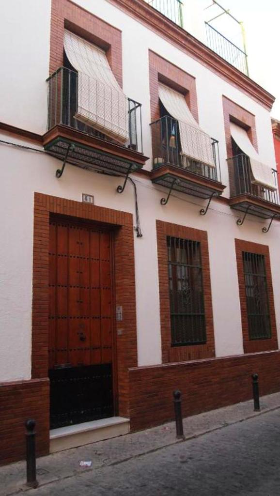 One bedroom apartement with city view balcony and wifi at Sevilla photo 4