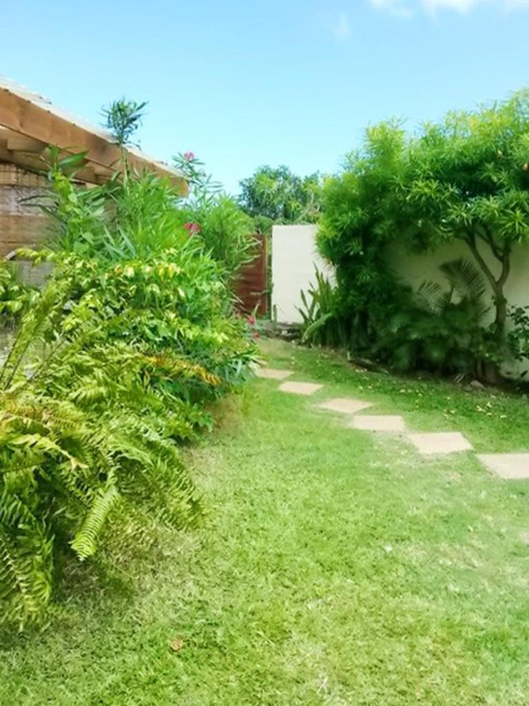 Studio a Saint Leu a 500 m de la plage avec piscine partagee jardin clos et wifi photo 2