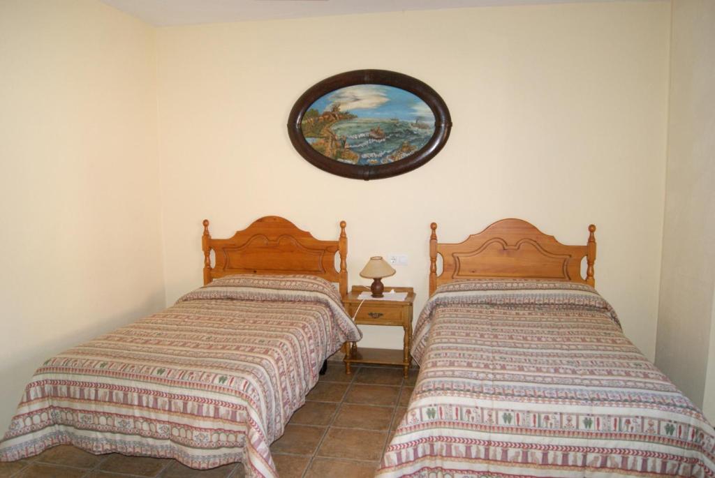 3 bedrooms house with enclosed garden and wifi at Sotoserrano photo 4