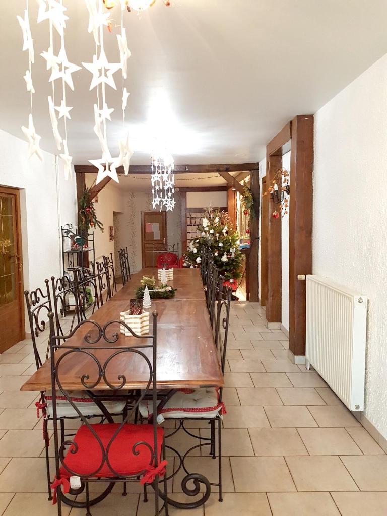 Villa de 6 chambres avec piscine privee jacuzzi et jardin clos a Ottonville photo 2