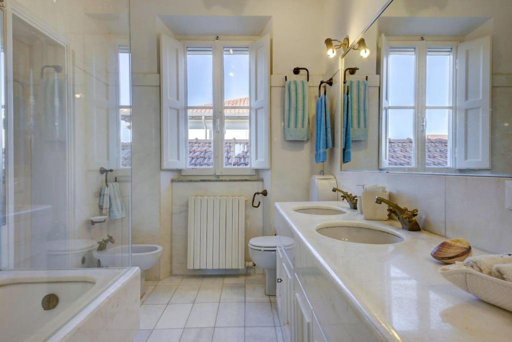 3 bedrooms apartement at Forte dei Marmi 100 m away from the beach with sea view furnished balcony and wifi photo 3