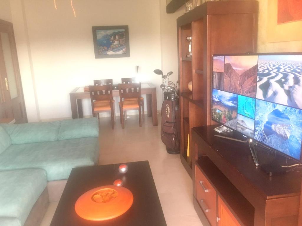 2 bedrooms appartement at Rota 300 m away from the beach with sea view shared pool and enclosed garden photo 4