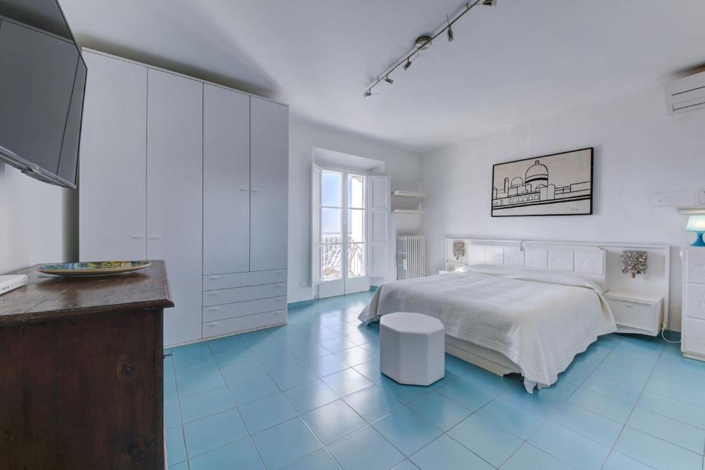 3 bedrooms apartement at Forte dei Marmi 100 m away from the beach with sea view furnished balcony and wifi photo 4