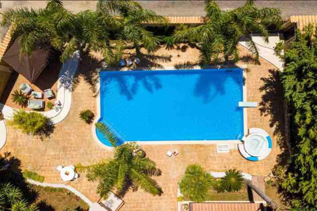 4 bedrooms villa with private pool jacuzzi and enclosed garden at Partinico 9 km away from the beach
