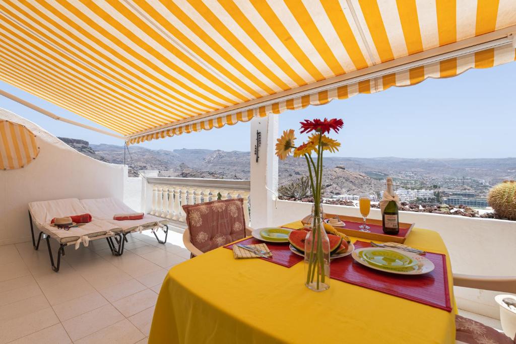 Cozy Penthouse in Monsenor photo 4