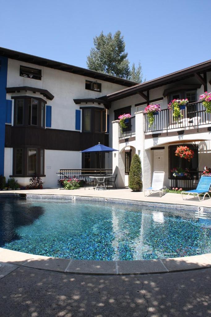 St. Moritz Lodge & Condominiums image