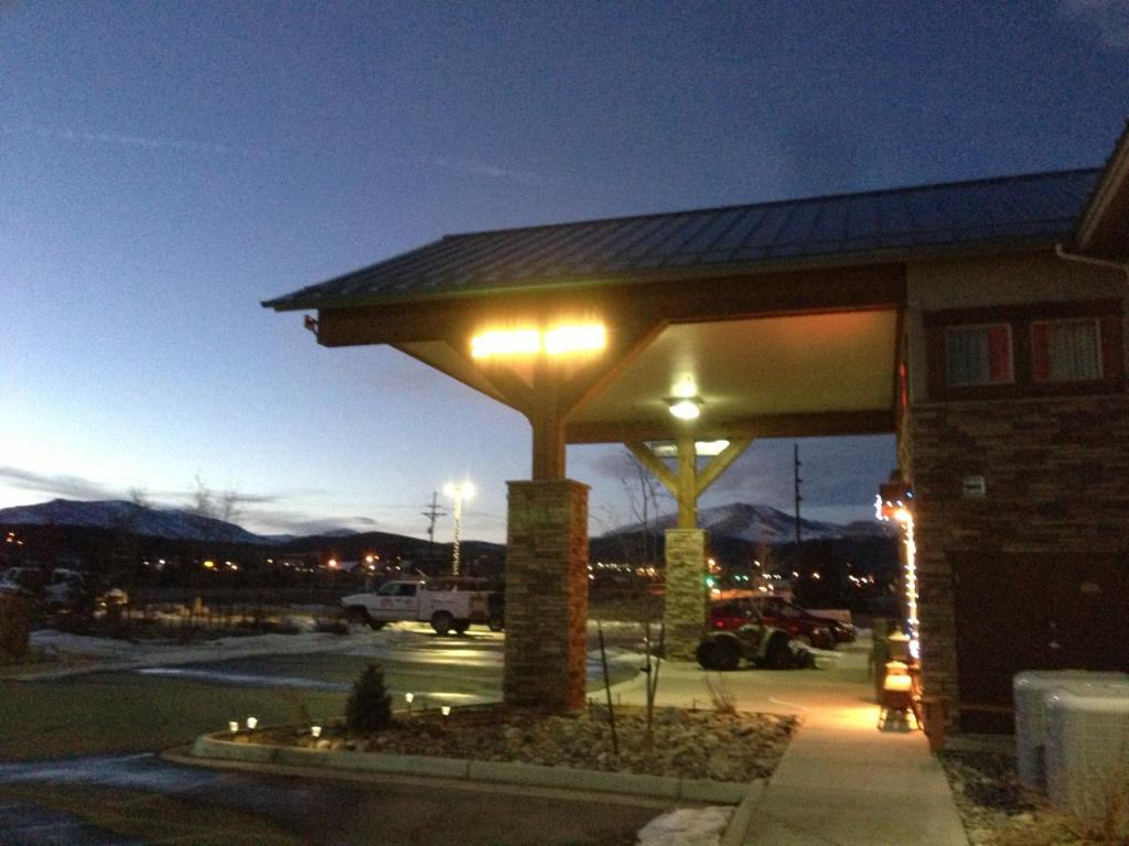 A Riverside Inn Travelodge by Wyndham photo 1