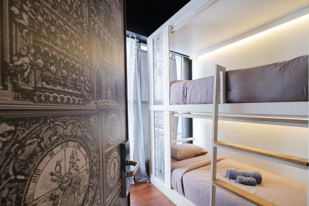 Двухместный (Бюджетный двухместный номер с 2 отдельными кроватями), L'atelier Poshtel Phuket