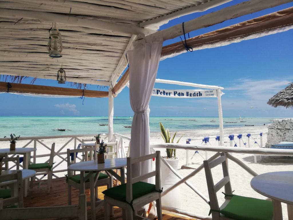 Peter Pan Beach Lodge & Italian Restaurant