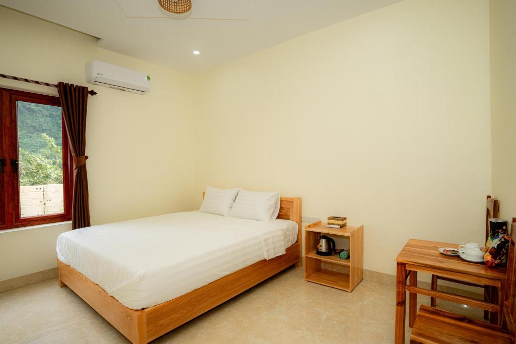 Trang An Freedom Hood