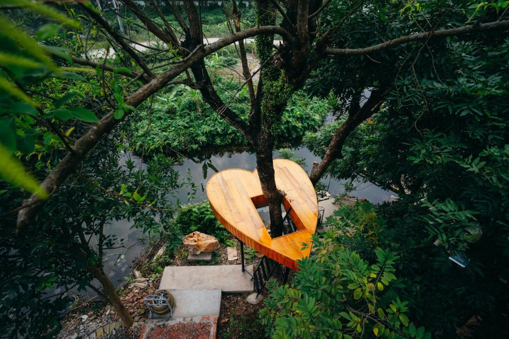 Trang An Freedom Hood