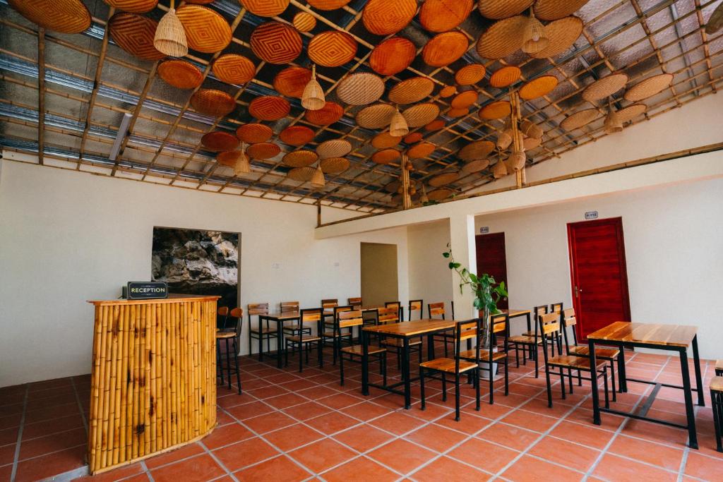 Trang An Freedom Hood