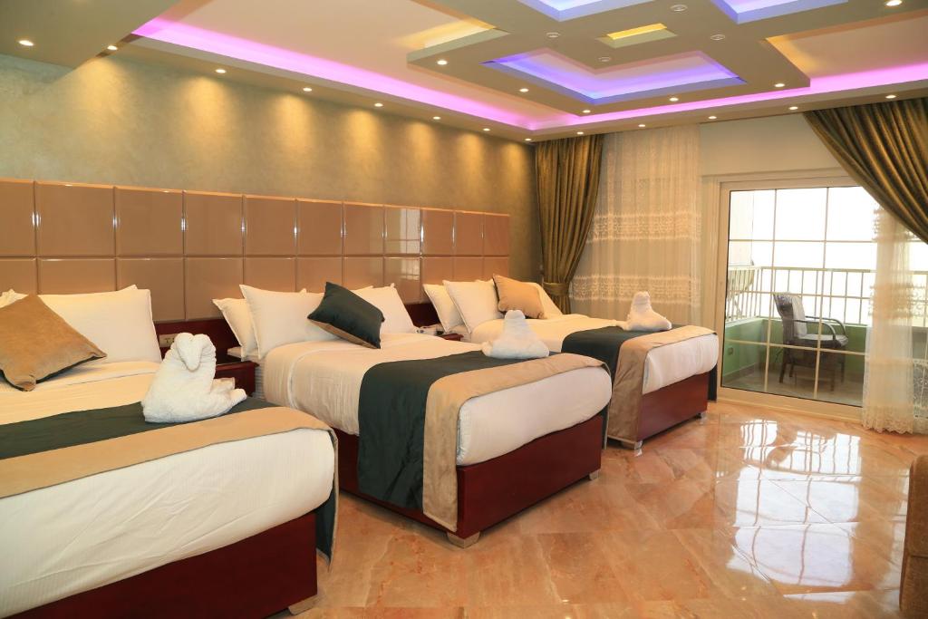 Трехместный (Трехместный номер с видом на море), Grand Nile Royal Hotel at Nile Plaza