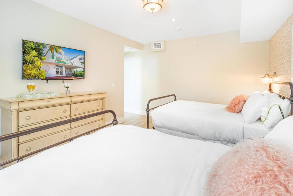Двухместный (Улучшенный двухместный номер с 1 кроватью), Henrosa Hotel