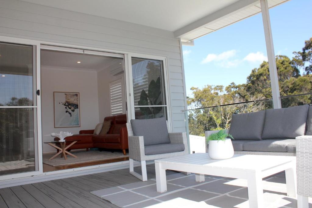Ayada Villa - Pet Friendly - 1 Min to Beach photo 2