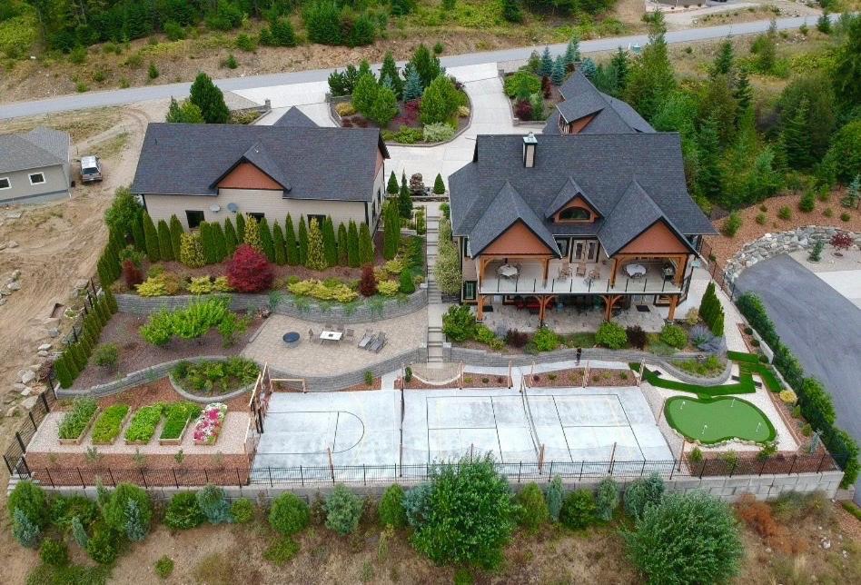 Kootenay Wild Guest Suites photo 2