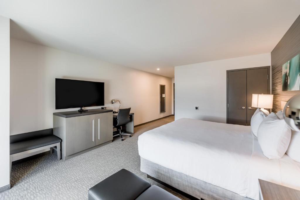 Hyatt House Winnipeg South Outlet Collection photo 2