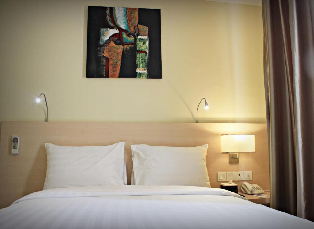 Biz Hotel Batam Room Type - MODERATE ROOM
