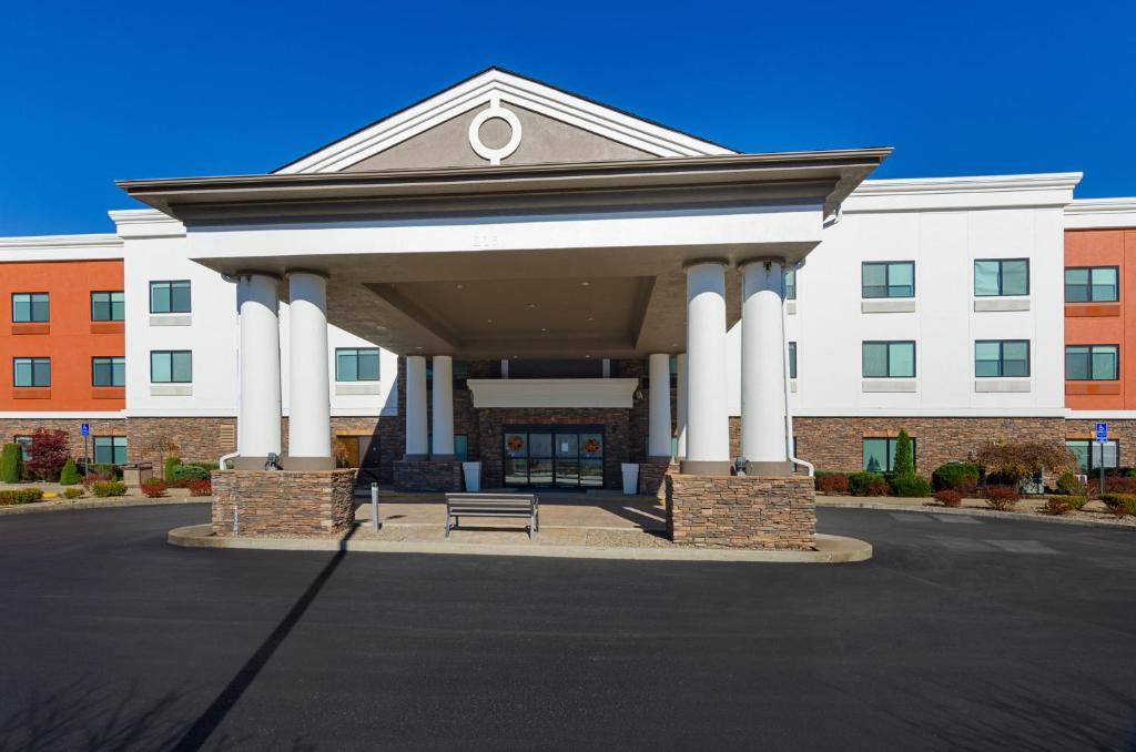 Holiday Inn Express Hotel & Suites Weston, an IHG Hotel image