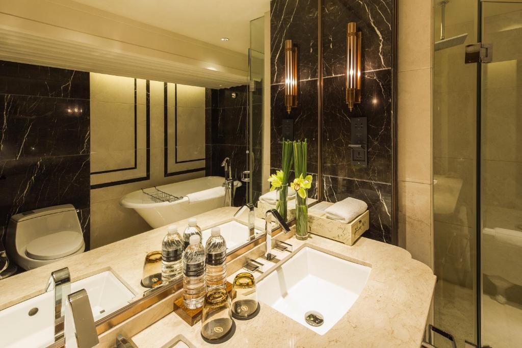 Двухместный (Улучшенный номер «Межконтинентальный»), InterContinental Shanghai Ruijin