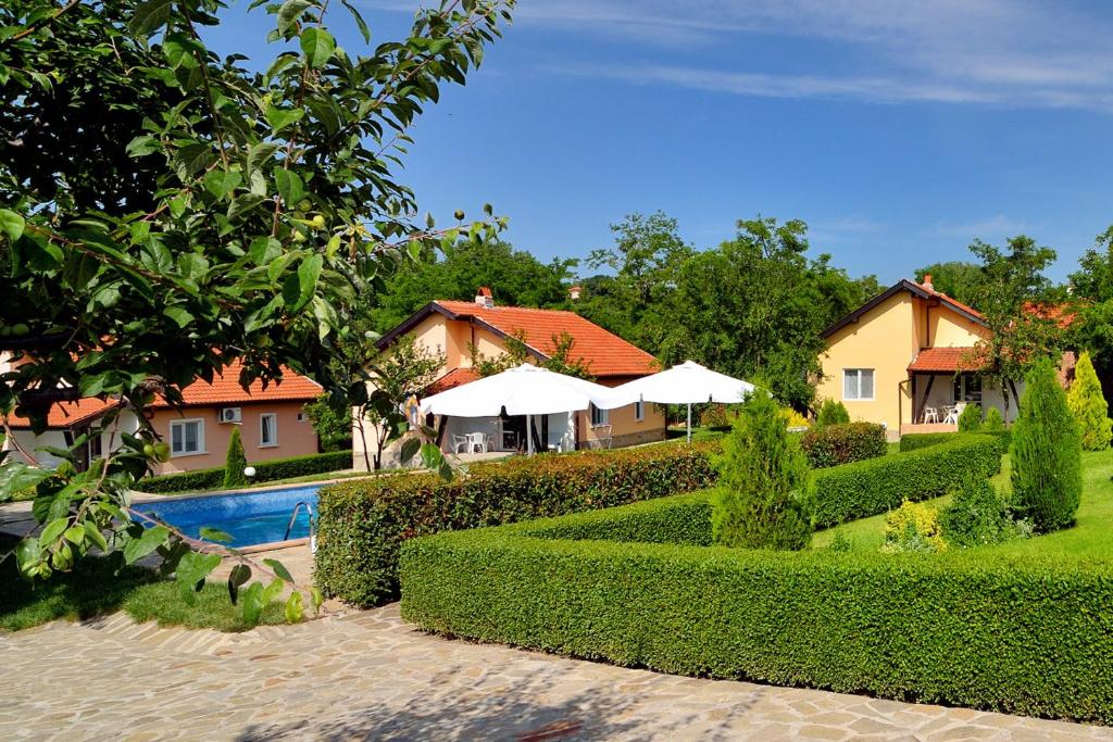 Green Life - 3 Villas with private Pool