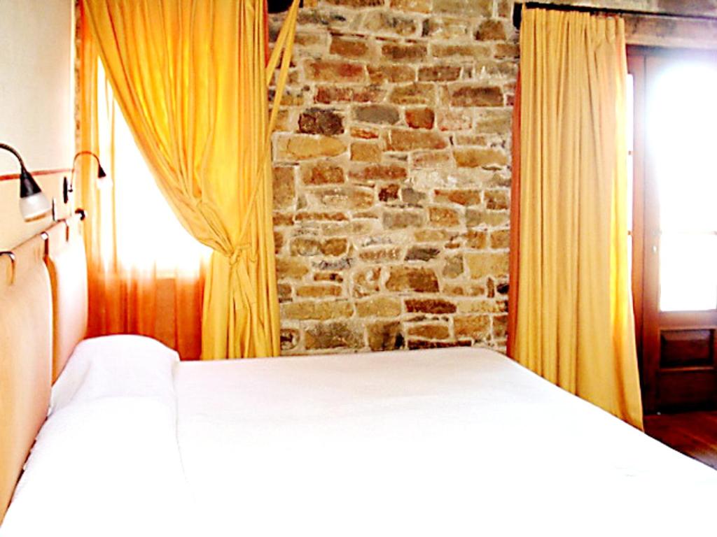 6 bedrooms villa with private pool furnished garden and wifi at Mombarcaro photo 4