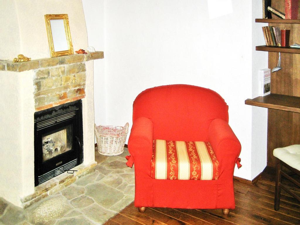 6 bedrooms villa with private pool furnished garden and wifi at Mombarcaro photo 2