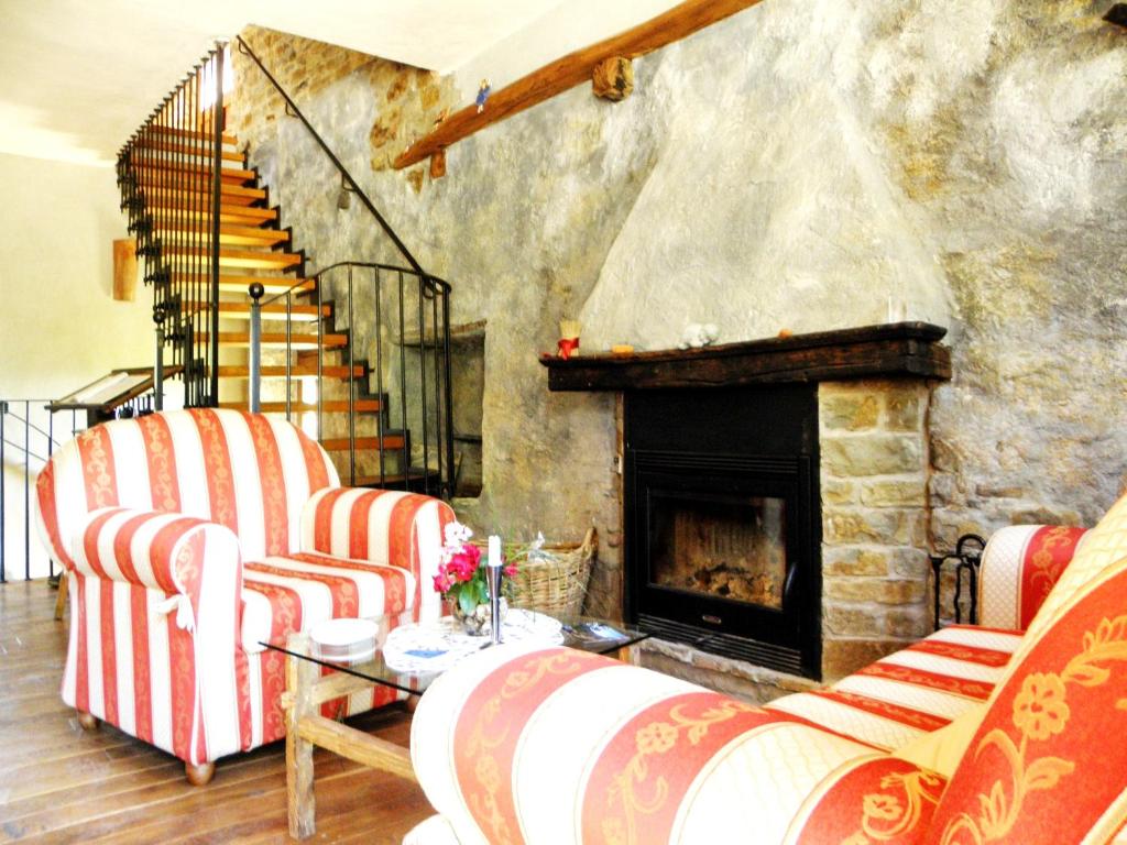 6 bedrooms villa with private pool furnished garden and wifi at Mombarcaro photo 1