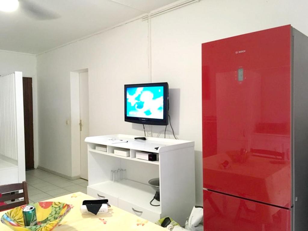 Studio avec vue sur la mer jardin clos et wifi a Le Moule photo 1