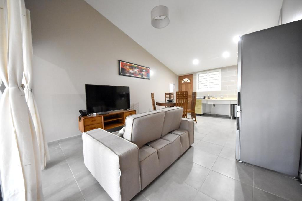 Maison de 2 chambres avec sauna jardin clos et wifi a Sainte Anne a 5 km de la plage photo 1