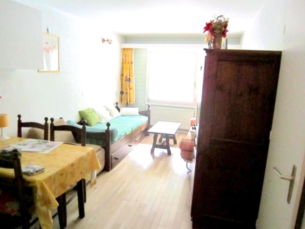 One bedroom appartement at Grimentz 100 m away from the slopes with terrace and wifi photo 1