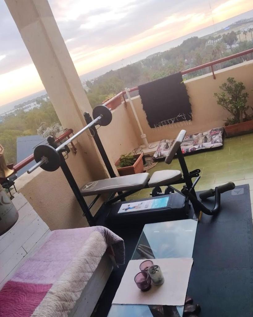 3 bedrooms appartement at La Linea de la Concepcion 500 m away from the beach with sea view furnished balcony and wifi photo 2