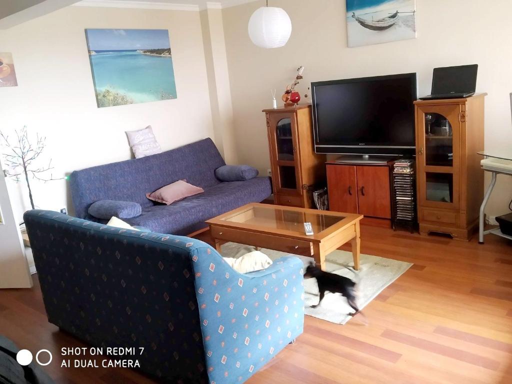 3 bedrooms appartement at La Linea de la Concepcion 500 m away from the beach with sea view furnished balcony and wifi photo 4