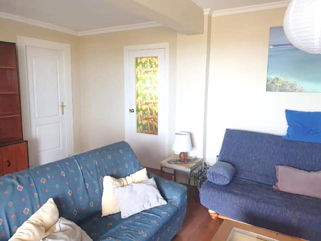 3 bedrooms appartement at La Linea de la Concepcion 500 m away from the beach with sea view furnished balcony and wifi photo 3