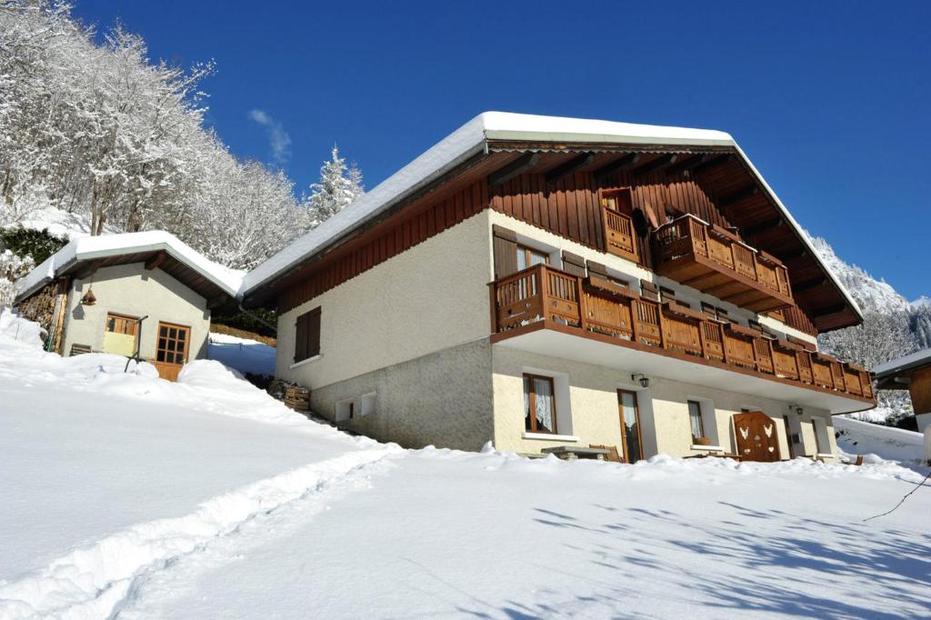 Appartement de 4 chambres a Champagny en Vanoise a 400 m des pistes avec jardin clos et wifi photo 1