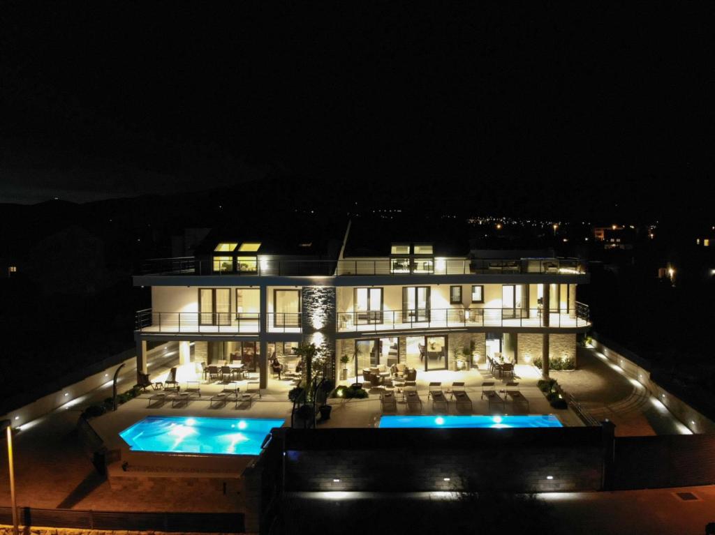 Luxury Beachfront Villa Sea Queen - Kastela photo 2