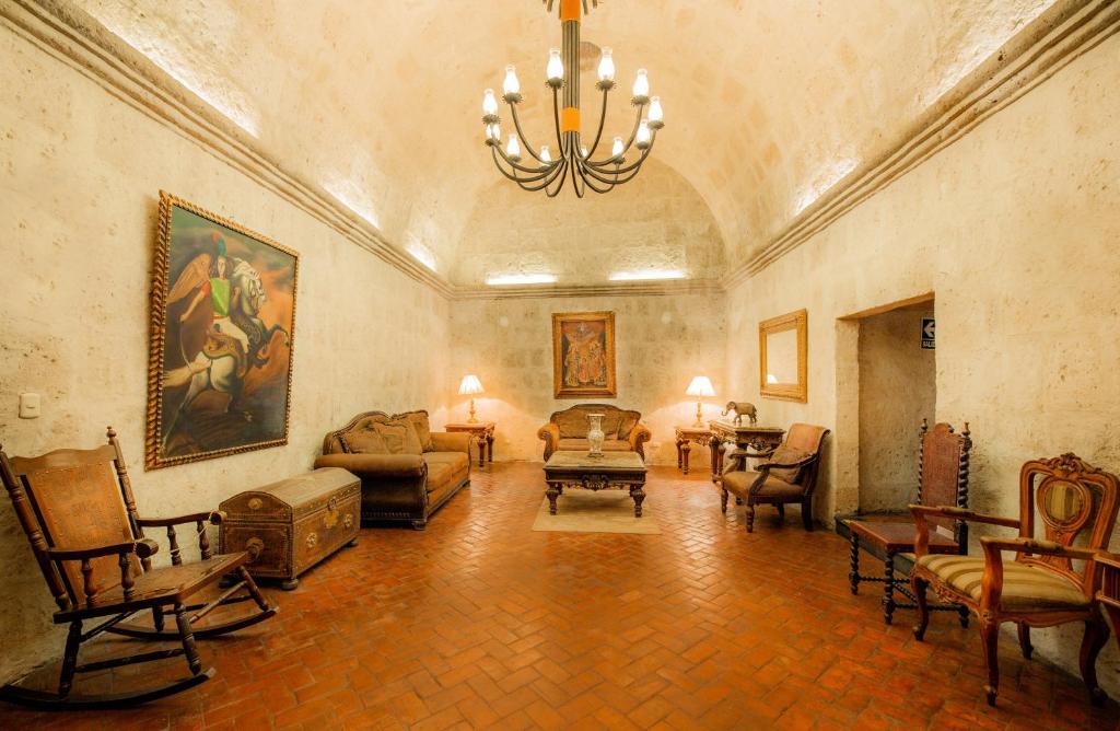 Hotel Los Tambos Colonial photo 4