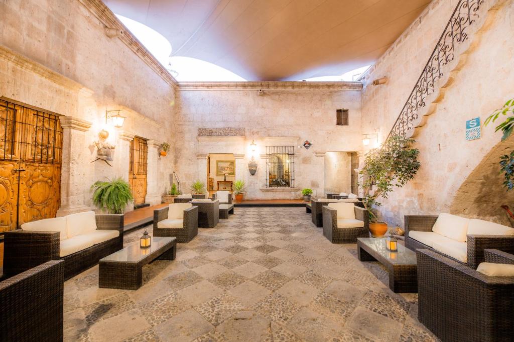 Hotel Los Tambos Colonial photo 1