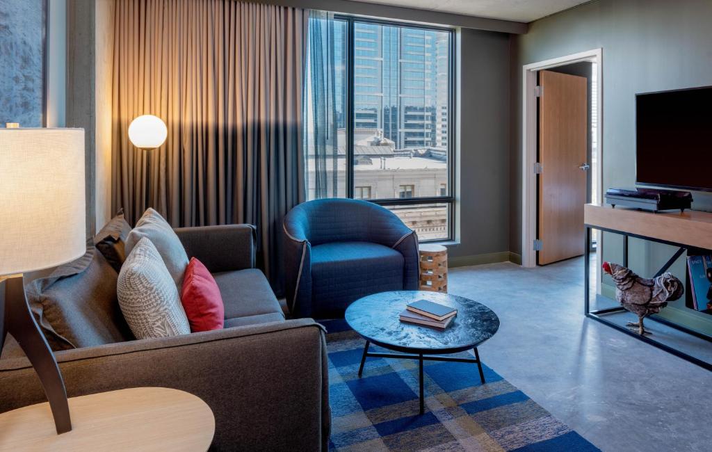 Сьюит (One Bedroom Suite | King Bed), Hyatt Centric Downtown Portland