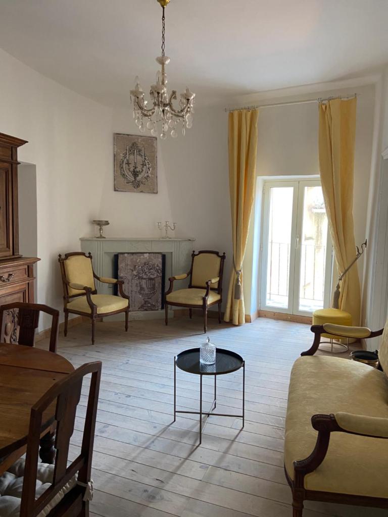 Charmant appartement dans un immeuble du 15ème siecle