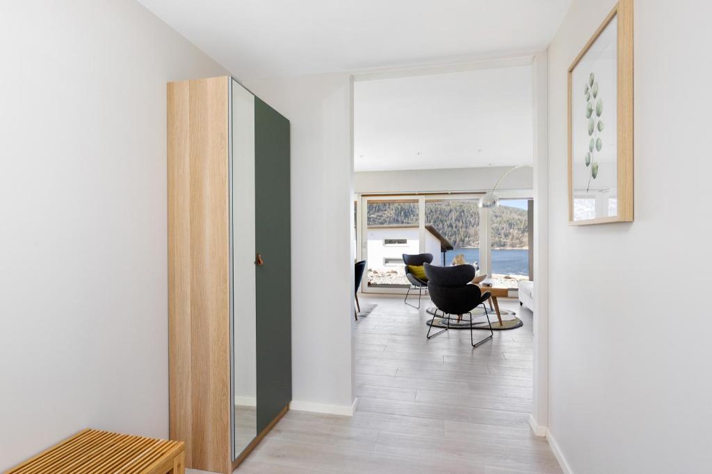 Funky cabin with a panoramic view of the Oslofjord photo 4
