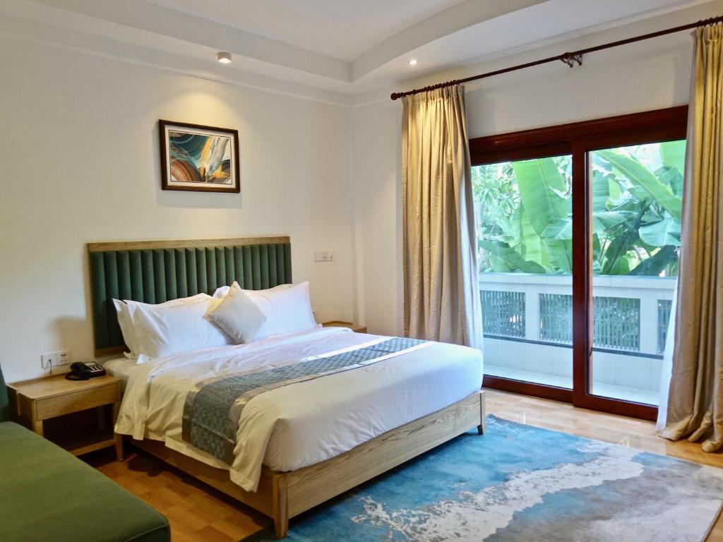 Zero Degree Residence photo 1