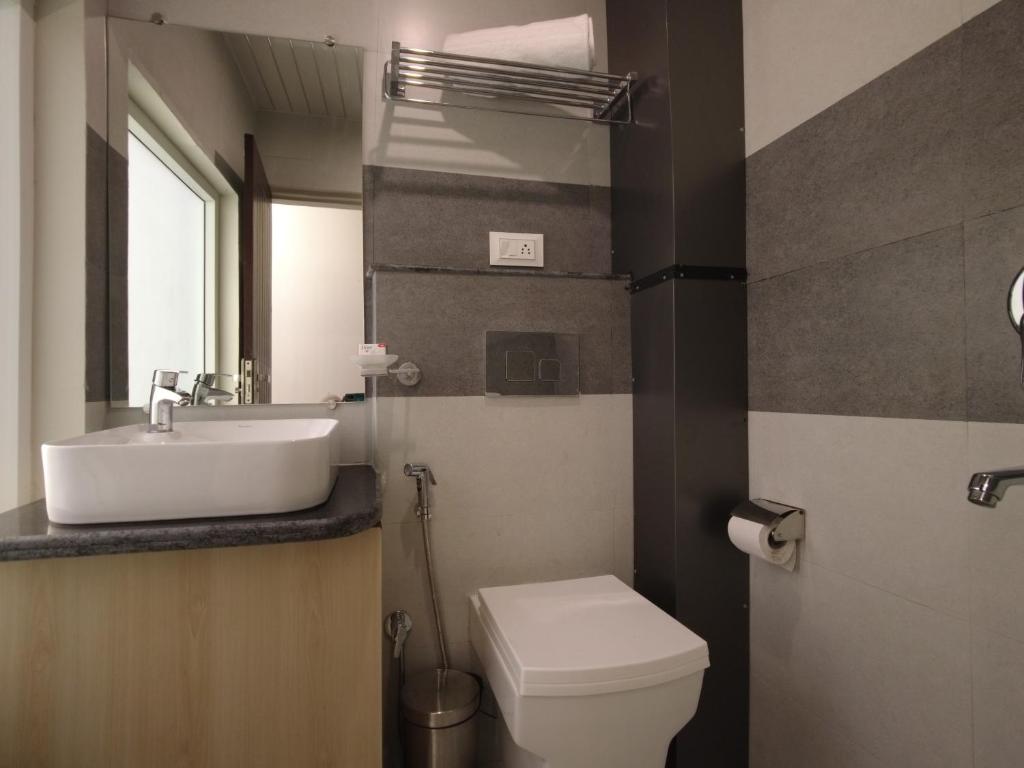 Двухместный (Улучшенный двухместный номер с 1 кроватью), Punyah Residency Rishikesh