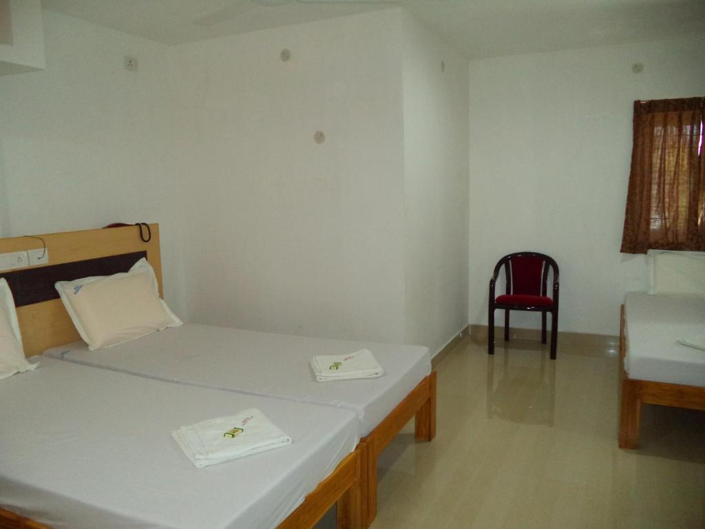 Двухместный (Двухместный номер с 1 кроватью и балконом), Samrat Guest House KK Nagar