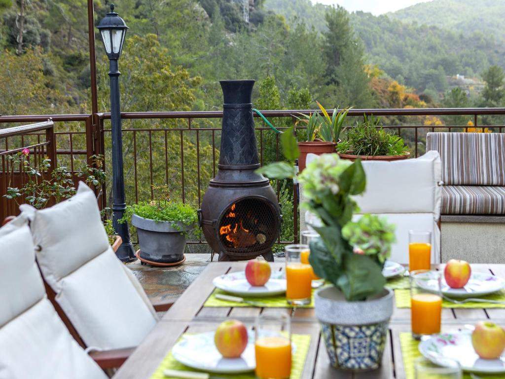 Troodos Riverside Cottage photo 4